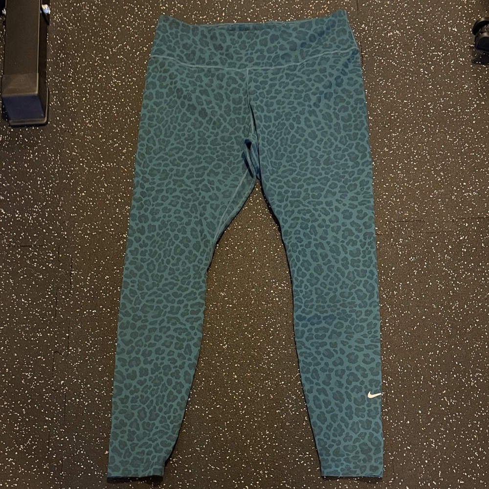 Women’s Nike Teal Leopard Print Leggings